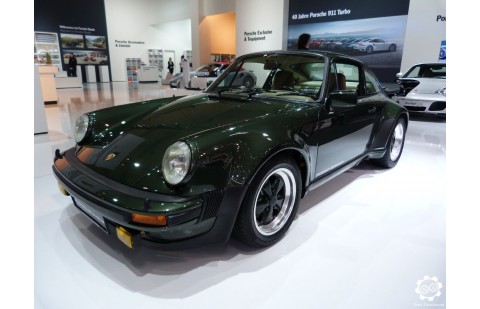 930